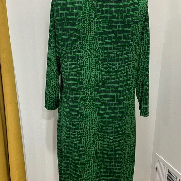 Michael Kors Green Croc-Print Long Sleeve Dress - Picture 6 of 8